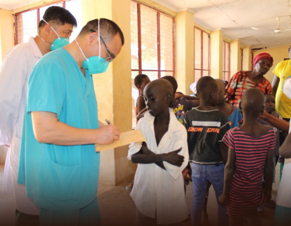Chinese Medical Team Brings Mid-Autumn Gifts to Orphans in South Sudan