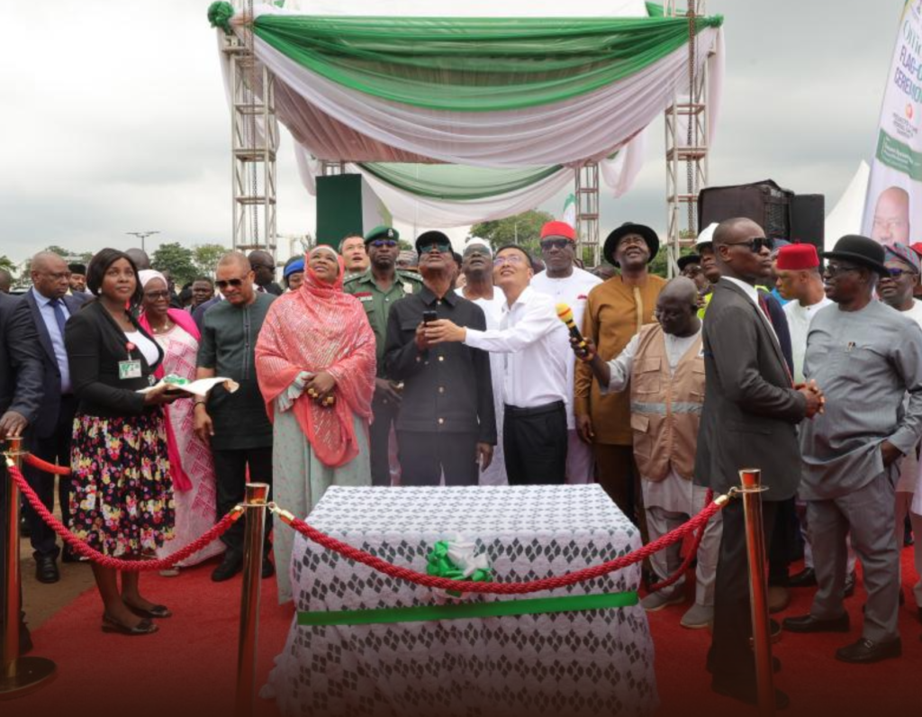 Chinese Firms Launch ‘Light Up Abuja’ Solar Streetlight Project to Illuminate Nigeria’s Capital