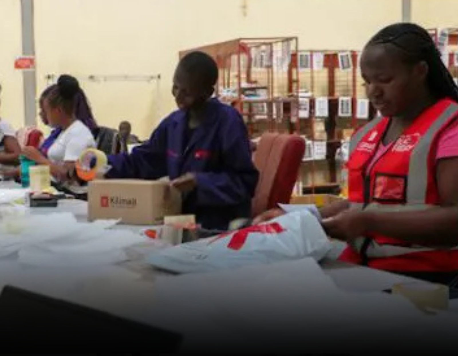 Ghanaian, Somali Youth Turn Chinese Goods into E-Commerce Success