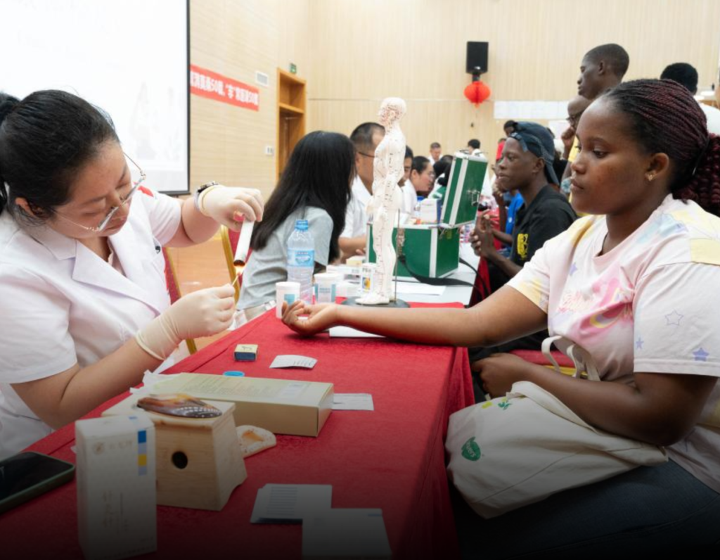 Chinese Medical Team Brings Free Healthcare and Awareness Campaign to Mozambique